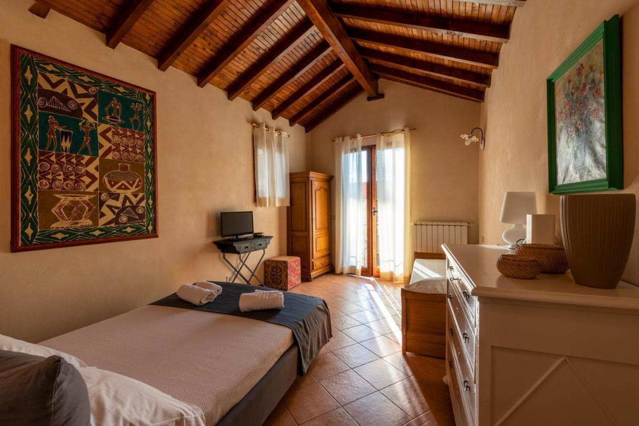 In Centro Citta, Nei Vicoli Del Borgo Sanremo