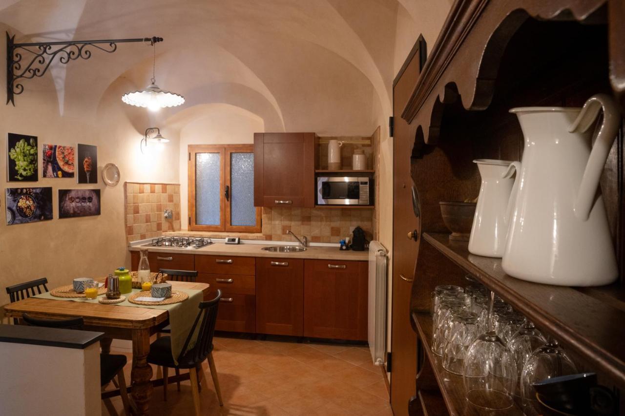 In Centro Citta, Nei Vicoli Del Borgo * Sanremo